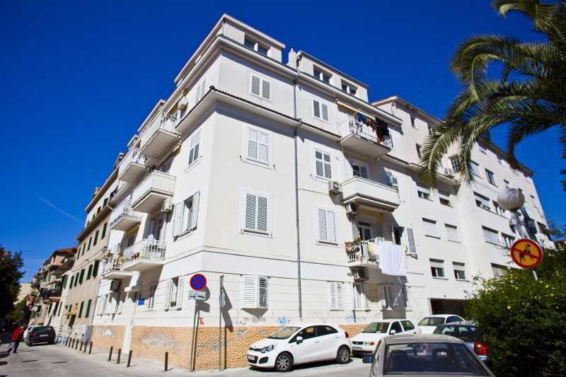 Split Apartments Peric Extérieur photo